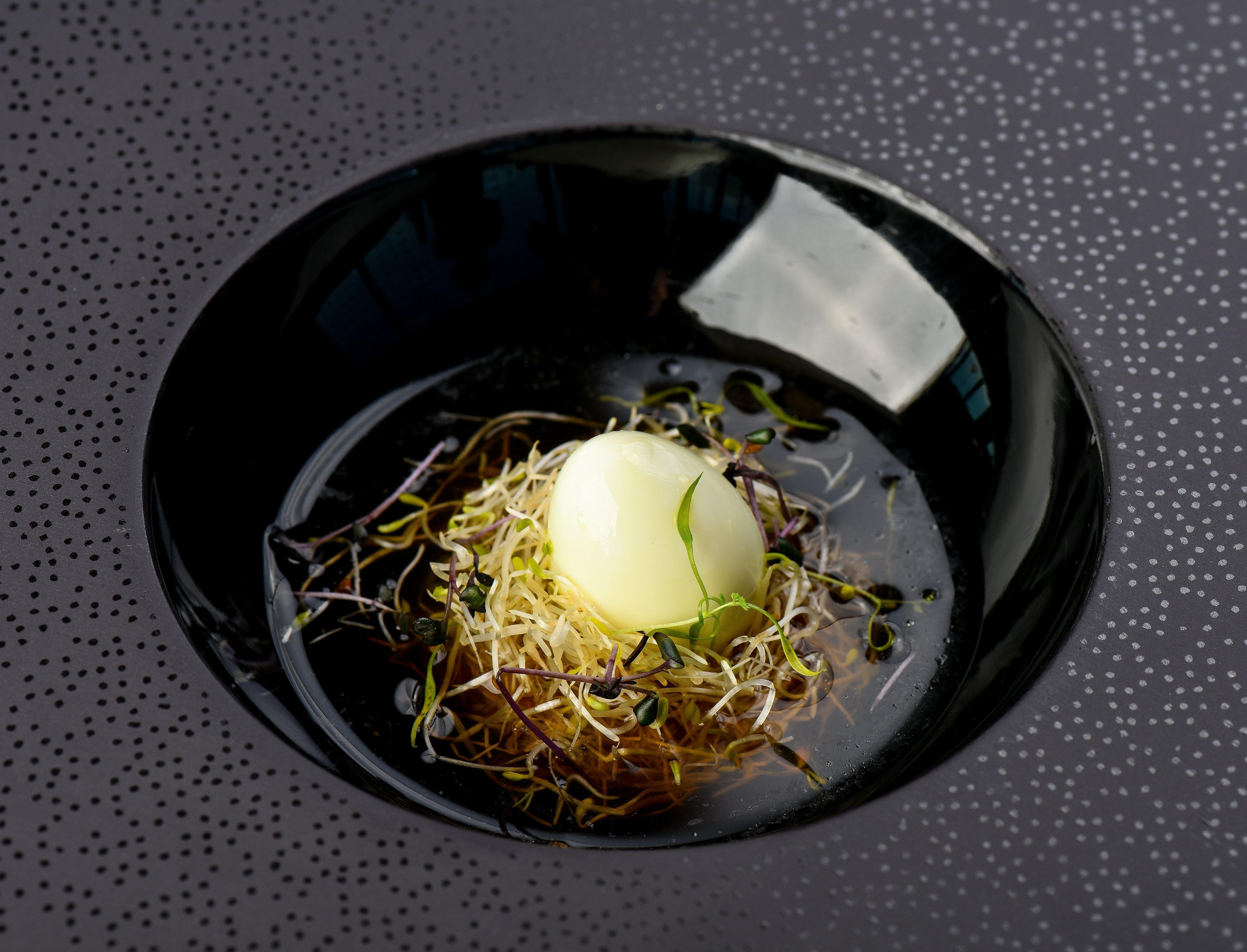 Intercontinental - Ljubljana By Ihg Hotel Luaran gambar A dish of sprouted onion