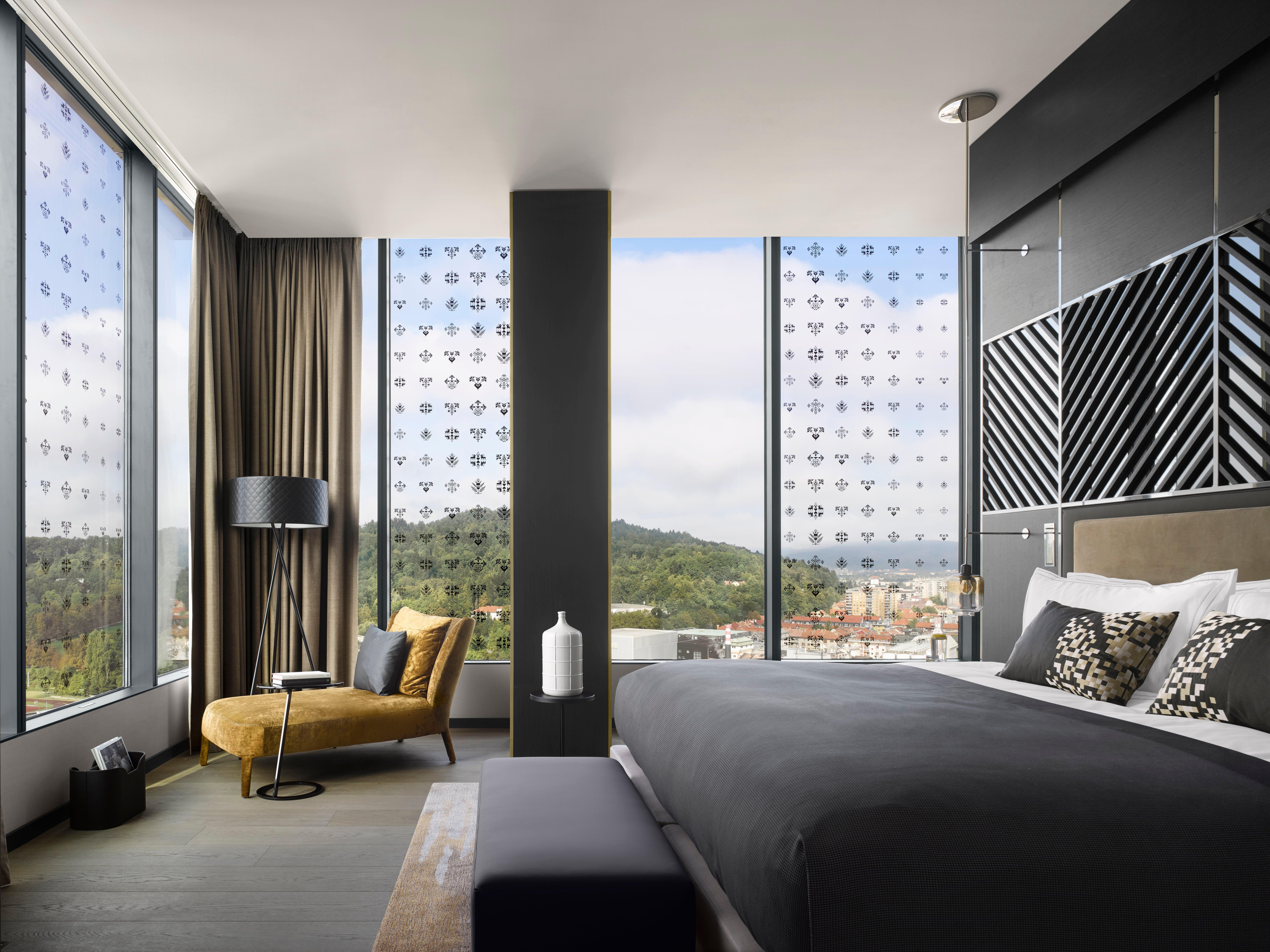 Intercontinental - Ljubljana By Ihg Hotel Luaran gambar A bedroom at the hotel